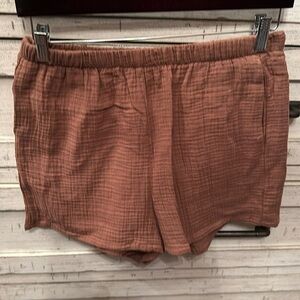 Altar’d state short, brown